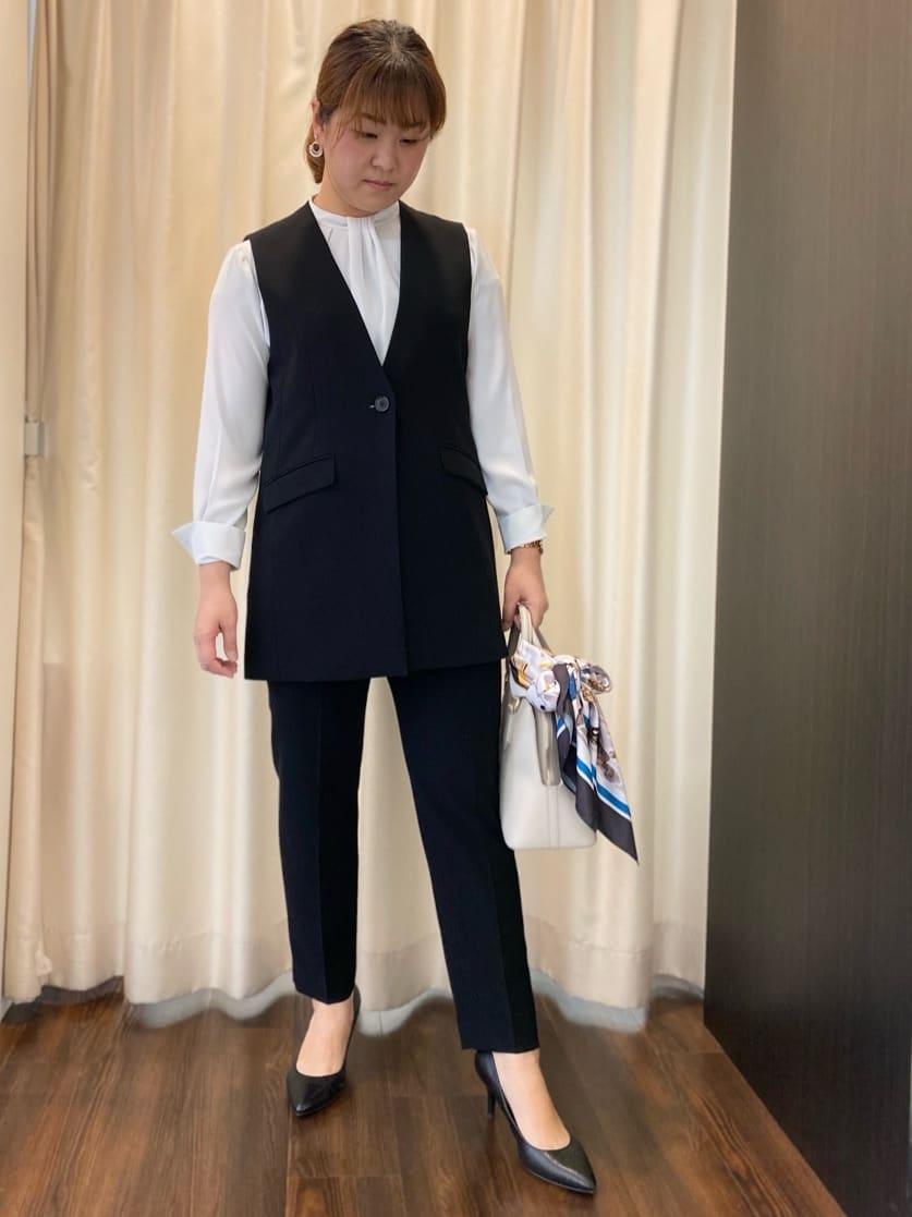Ayaさんの「UNTITLED｜◆【セットアップ可能】カラーレスジレ」を使ったコーディネート