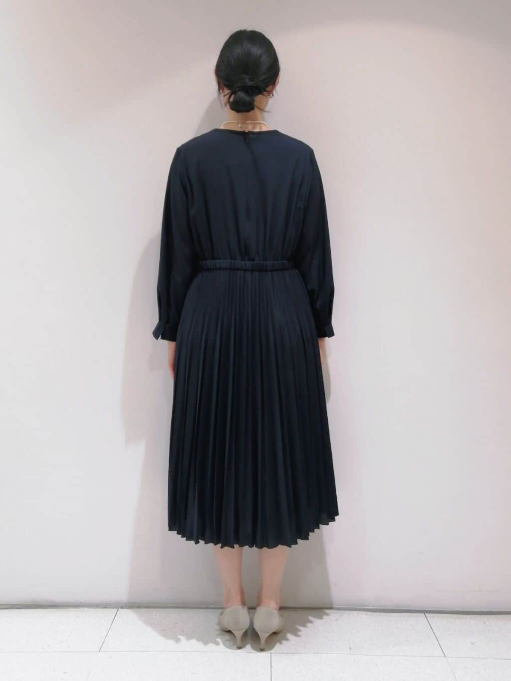 ayanoさんの「INDIVI｜◆【洗える】スタイルUPプリーツワンピース」を使ったコーディネート