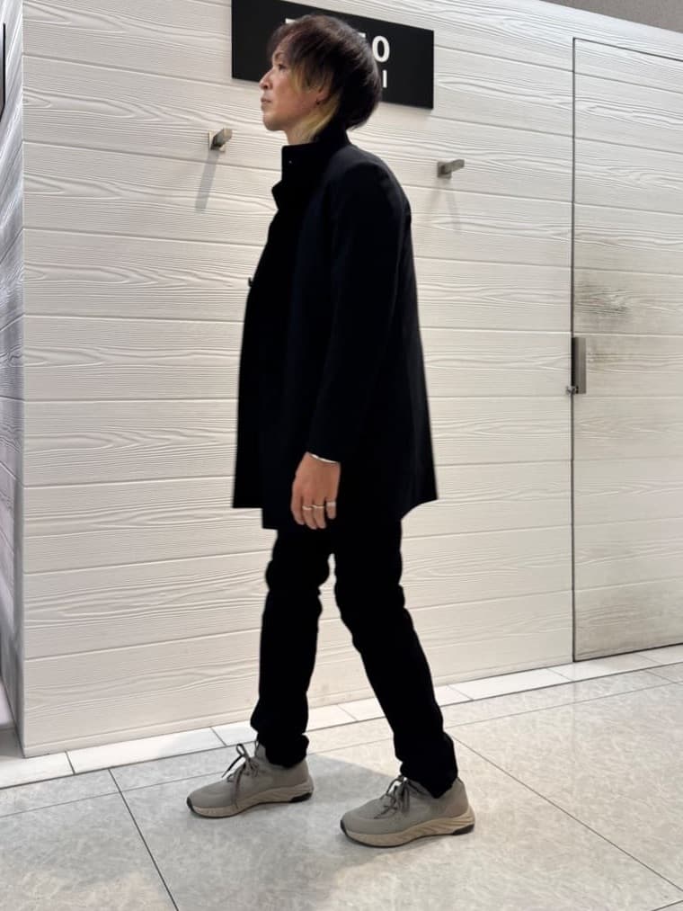 井出恭輔さんの「TAKEO KIKUCHI｜【Sサイズ～】ストレッチ デニム パンツ」を使ったコーディネート