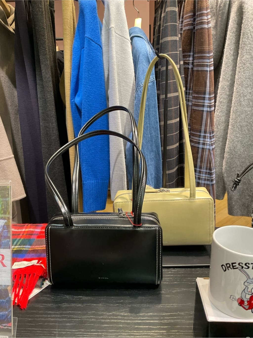 maruさんの「DRESSTERIOR｜◆コーデュロイイージースカート」を使ったコーディネート