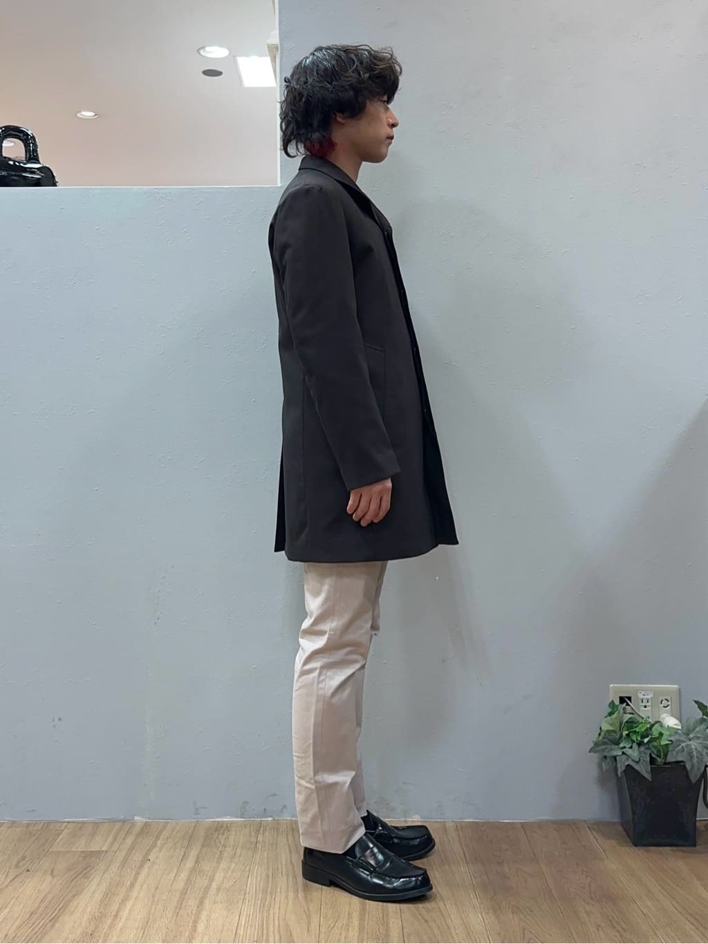 Uさんの「TAKEO KIKUCHI｜【全7サイズ&times;8色展開！】トップマルチヘリンボン パンツ」を使ったコーディネート