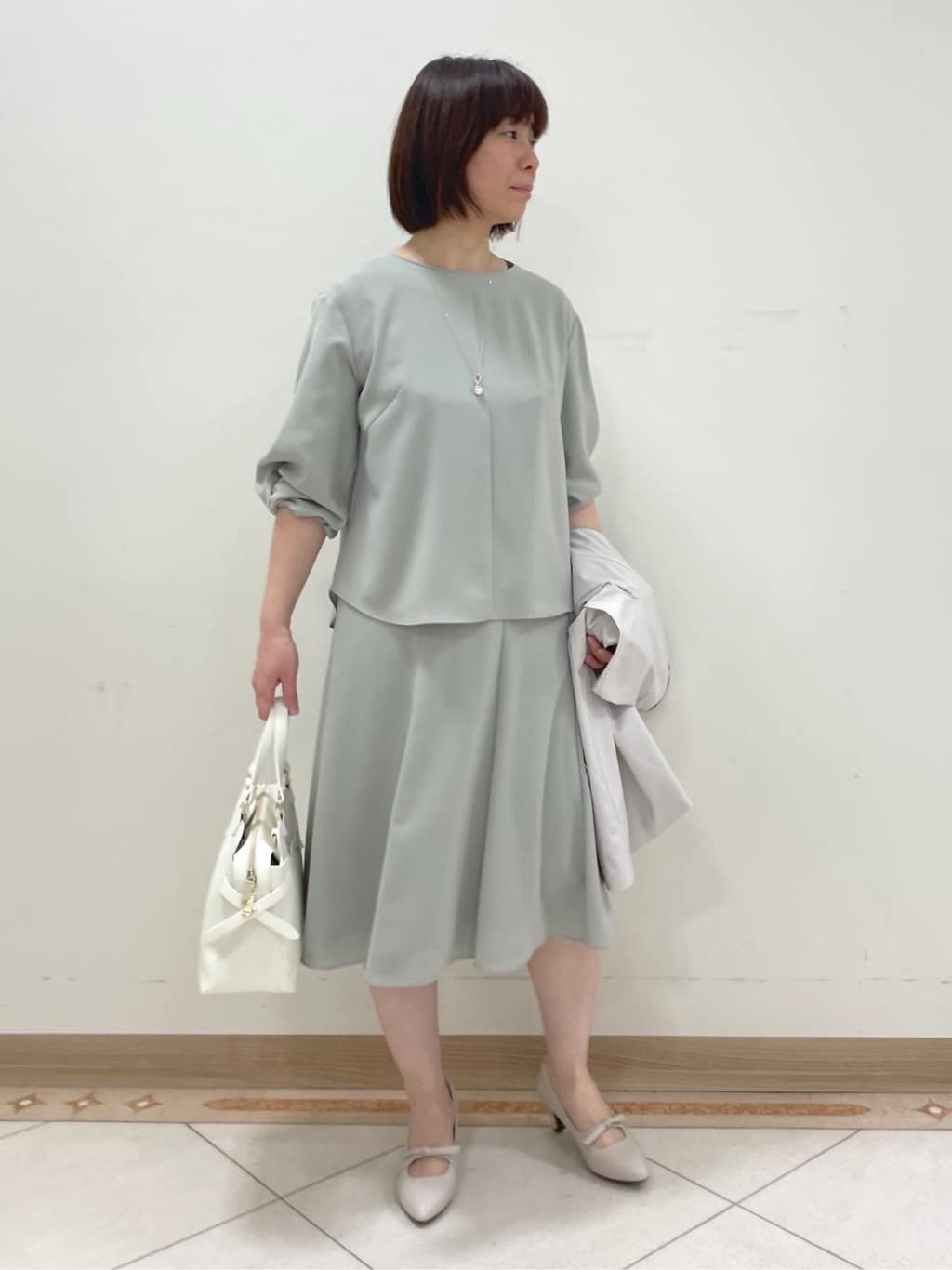 hanaさんの「Reflect｜◆【セットアップ可能】バックサテンブラウス」を使ったコーディネート