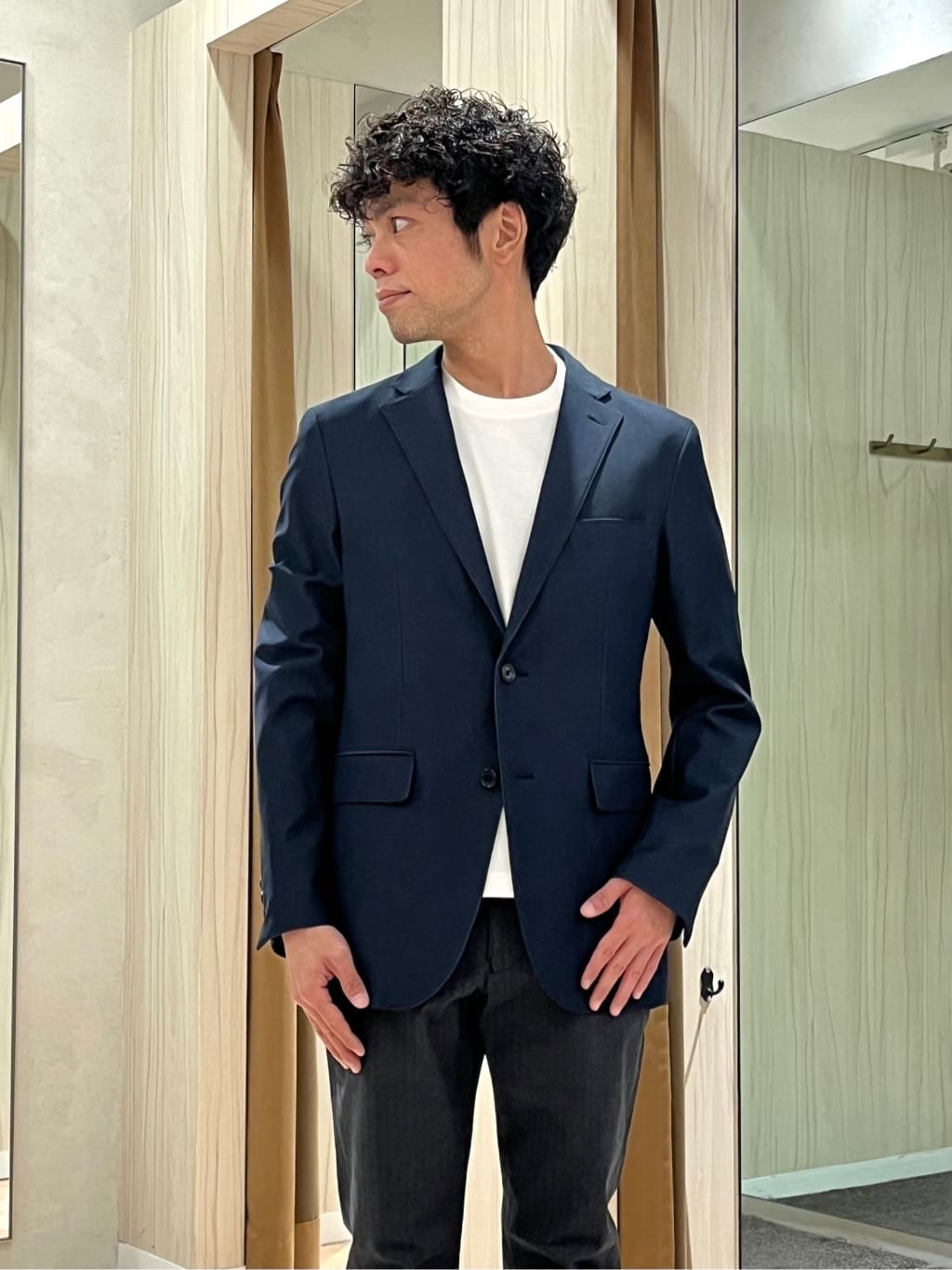 URAさんの「TAKEO KIKUCHI｜【Made in JAPAN】播州織 ヘリンボン ストレート パンツ」を使ったコーディネート
