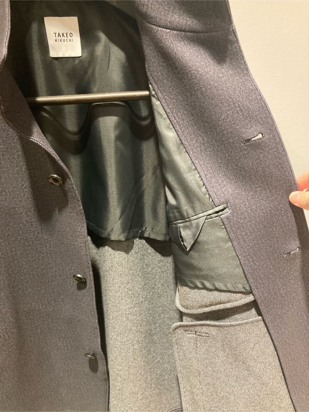 シュンさんの「TAKEO KIKUCHI｜【DOWN FABRIC】ダウンファブリック スタンドカラーブルゾン」を使ったコーディネート