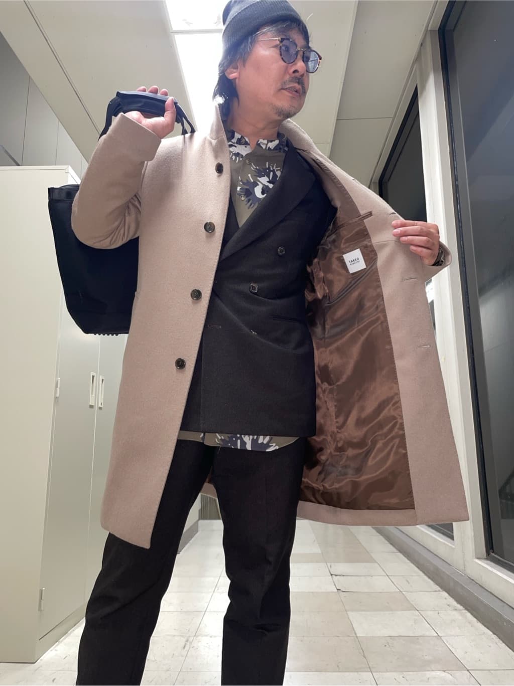 MAKOTO AIさんの「TAKEO KIKUCHI｜【ウールカシミヤブレンド】ビーバー調 スタンドカラー コート」を使ったコーディネート
