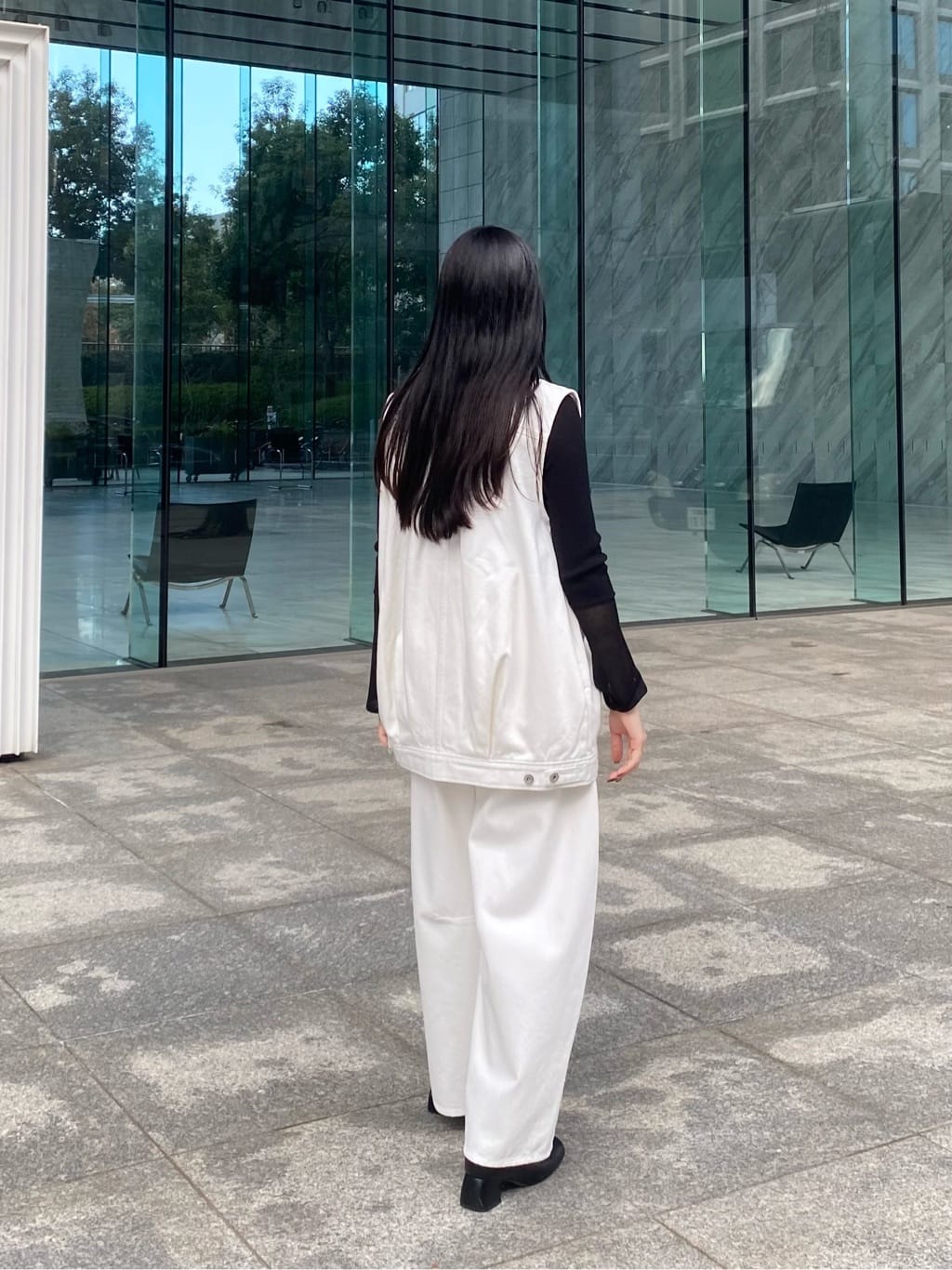 rinaさんの「INDIVI｜ハイウエストカーブデニム」を使ったコーディネート