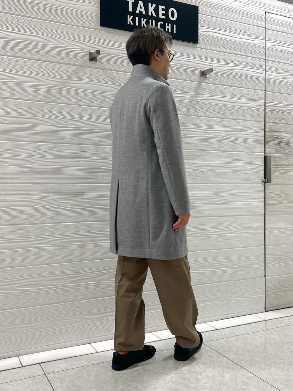 すーさんの「TAKEO KIKUCHI｜【ウールカシミヤブレンド】ビーバー調 スタンドカラー コート」を使ったコーディネート