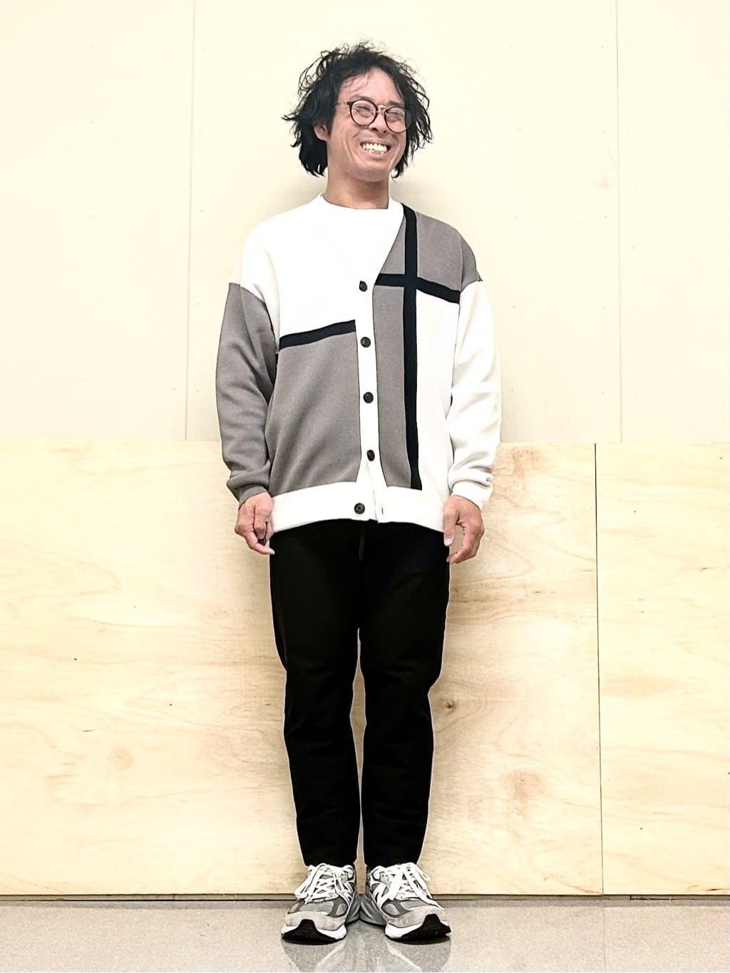 KENJI Iさんの「THE SHOP TK｜サフィアーノ切替えボディバック」を使ったコーディネート