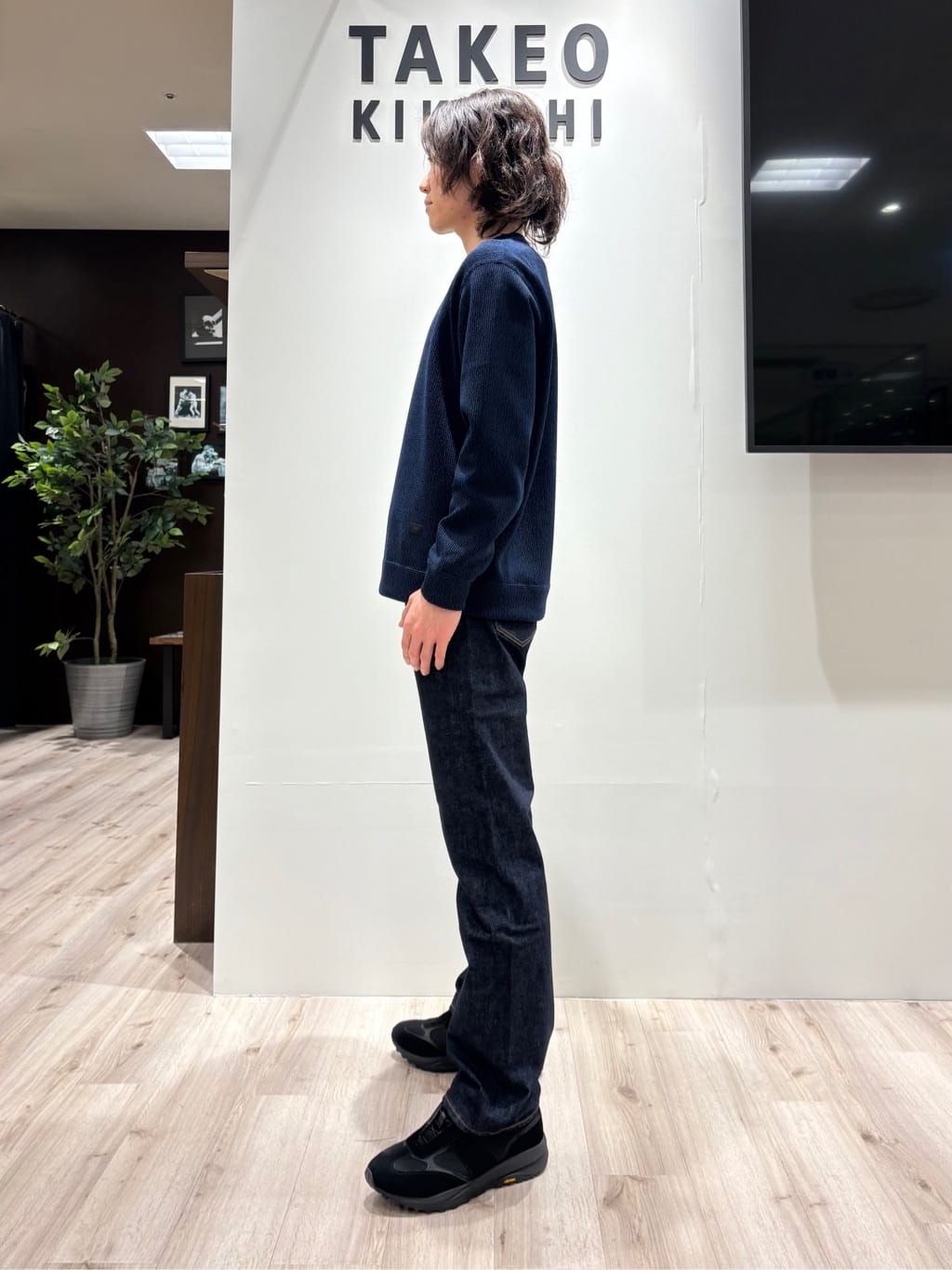 Kaiさんの「TAKEO KIKUCHI｜【モンスターストレッチ】日本製 ワンウォッシュ デニムパンツ」を使ったコーディネート