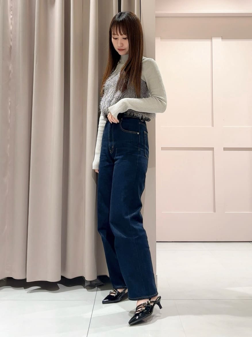 RINAさんの「ESPERANZA｜バックストラップミドルヒールパンプス」を使ったコーディネート