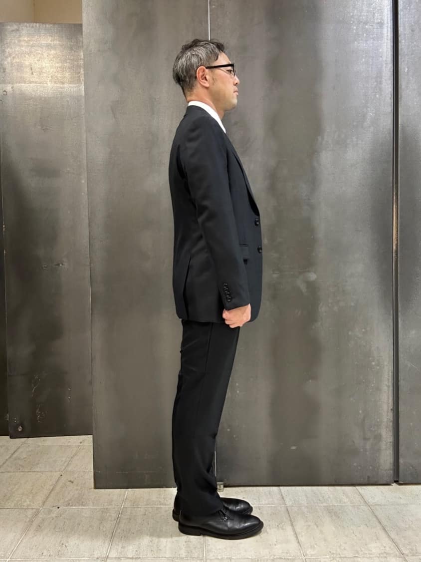coheyさんの「TAKEO KIKUCHI｜【Three by Three】シャイニーシャークピンヘッド スーツ/3ピース対応可」を使ったコーディネート