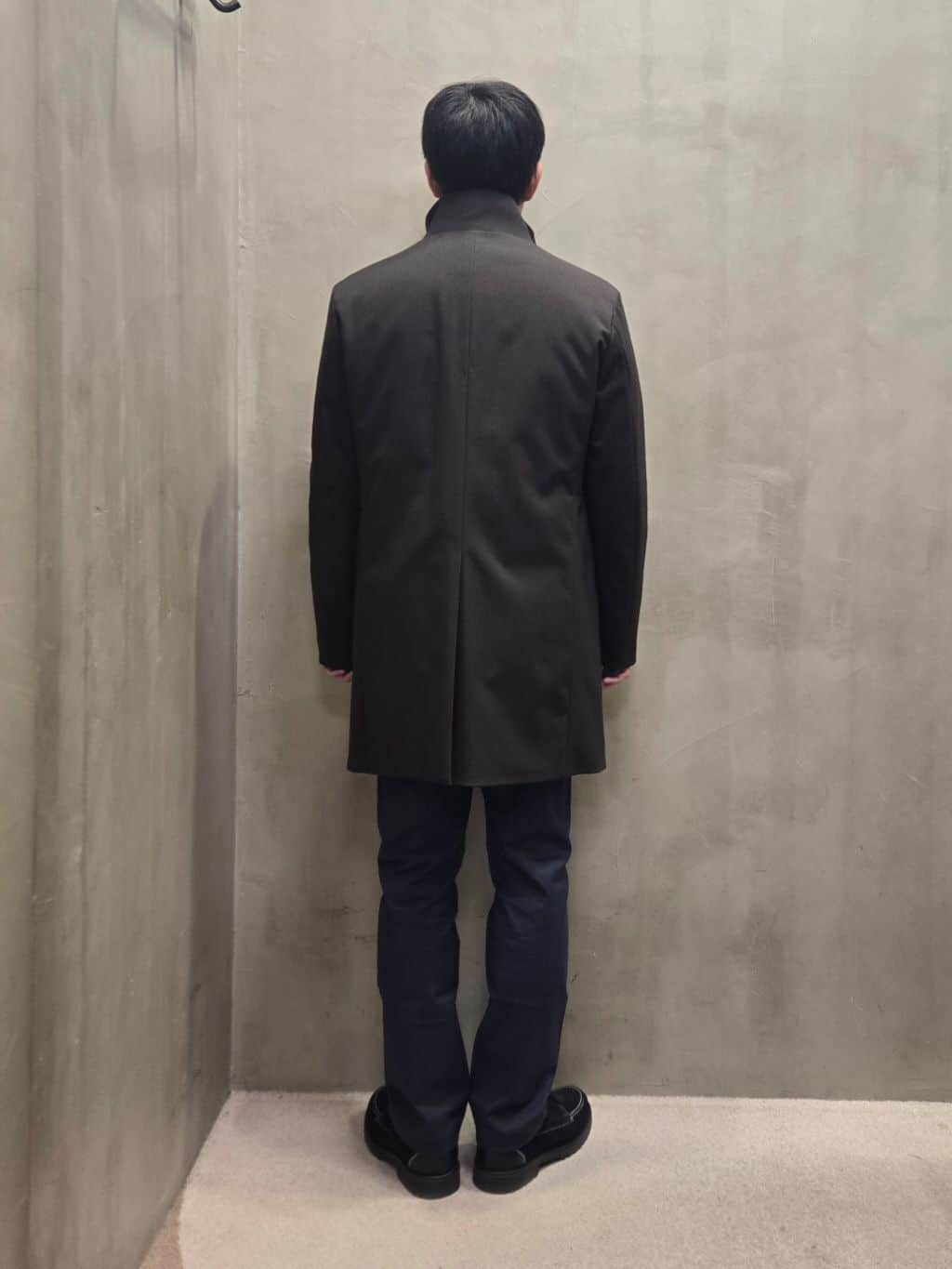 白木駆さんの「TAKEO KIKUCHI｜【Made in JAPAN】播州織 ヘリンボン ストレート パンツ」を使ったコーディネート