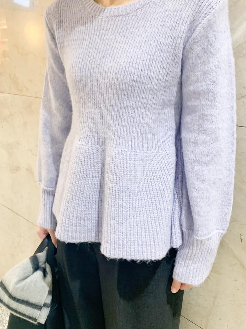 marinaさんの「index｜◆【軽量／2WAY】シュリンク合皮ラウンドフォルムミドルトートバッグ」を使ったコーディネート