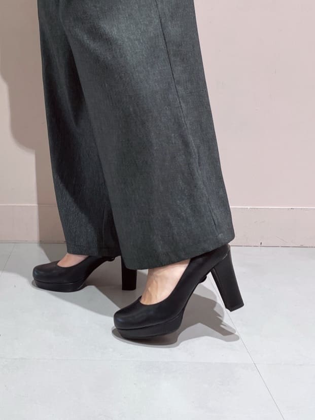 maiさんの「ESPERANZA｜3WAYチャンキーヒールパンプス」を使ったコーディネート