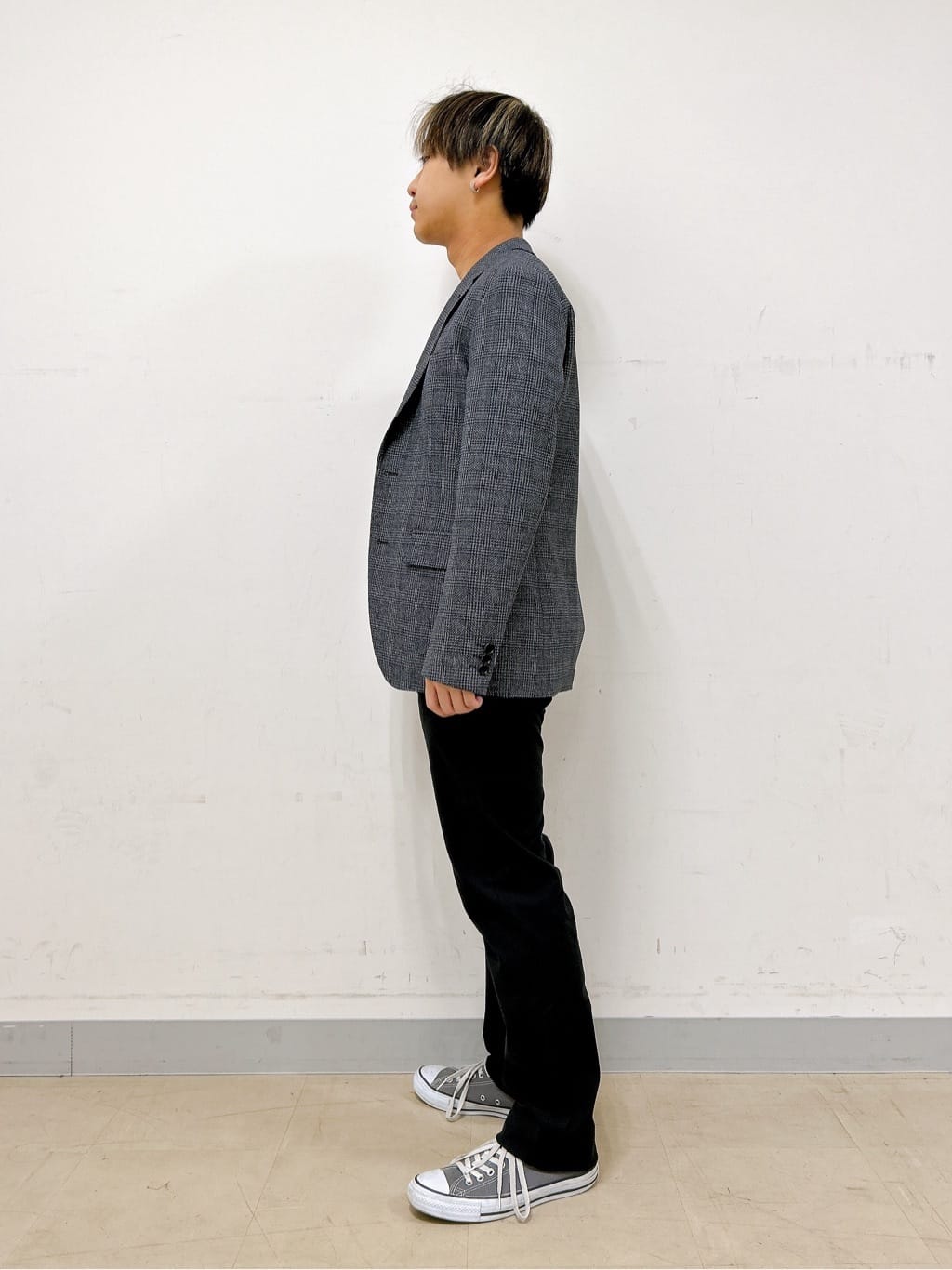 Hiroさんの「TAKEO KIKUCHI｜【Made in JAPAN】播州織 ヘリンボン ストレート パンツ」を使ったコーディネート
