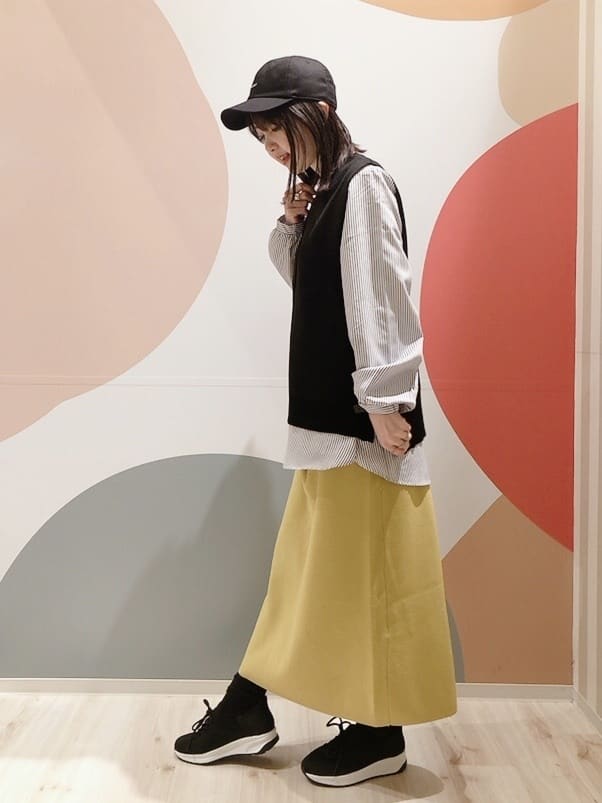 長女さんの「SHOO･LA･RUE｜◆洗えるサッと履けるニットスニーカー」を使ったコーディネート