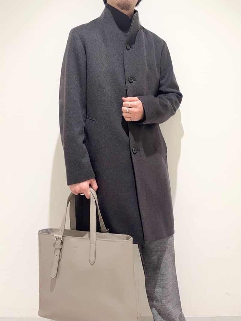 及川さんの「TAKEO KIKUCHI｜【ウールカシミヤブレンド】ビーバー調 スタンドカラー コート」を使ったコーディネート