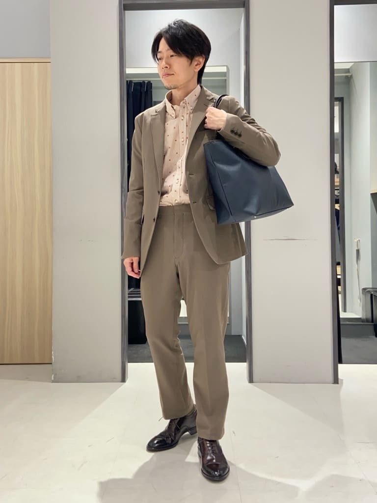 わいずみさんの「TAKEO KIKUCHI｜ハットモチーフ ジャカード ストライプ シャツ」を使ったコーディネート