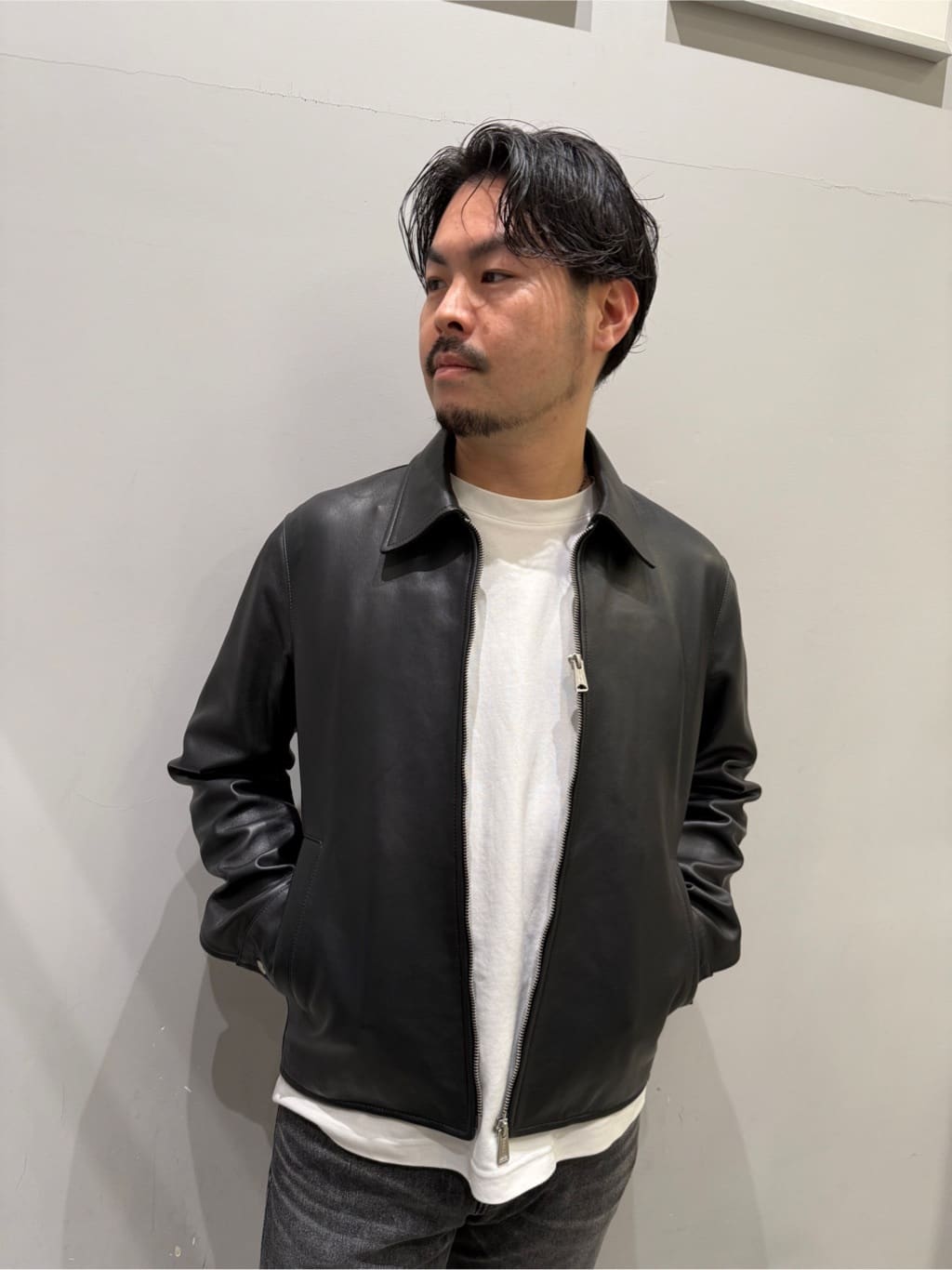 SHOTAさんの「TAKEO KIKUCHI｜【モンスターストレッチ】日本製 ウォッシュド デニムパンツ」を使ったコーディネート