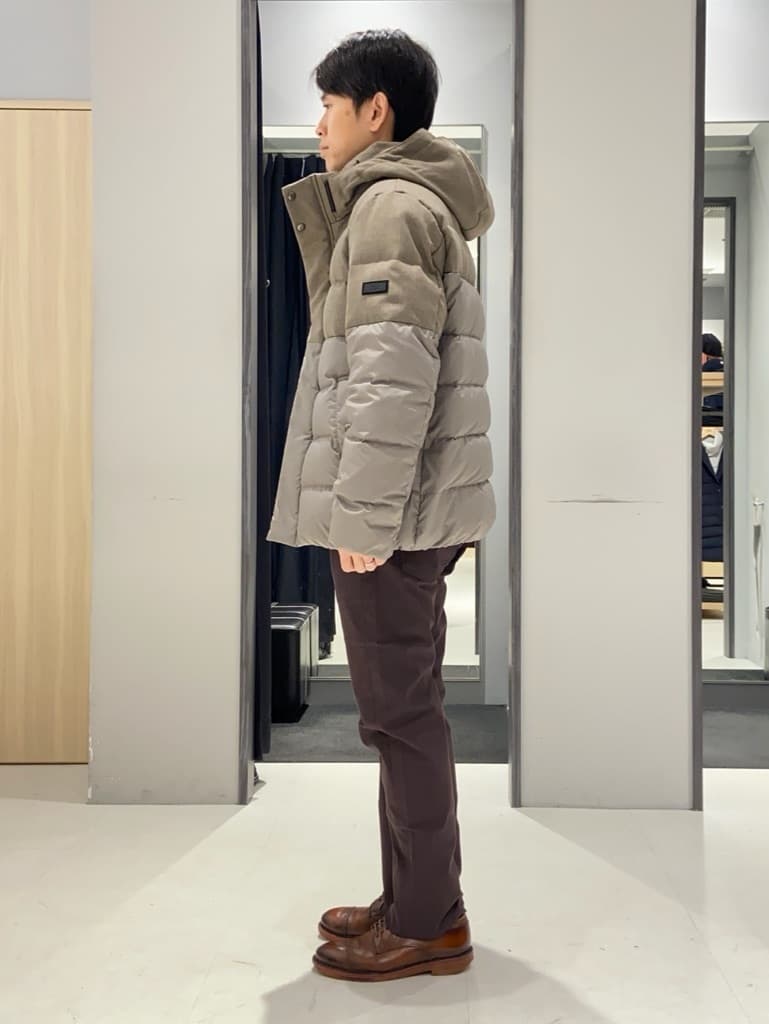 わいずみさんの「TAKEO KIKUCHI｜【Made in JAPAN】播州織 ストレッチ パンツ」を使ったコーディネート