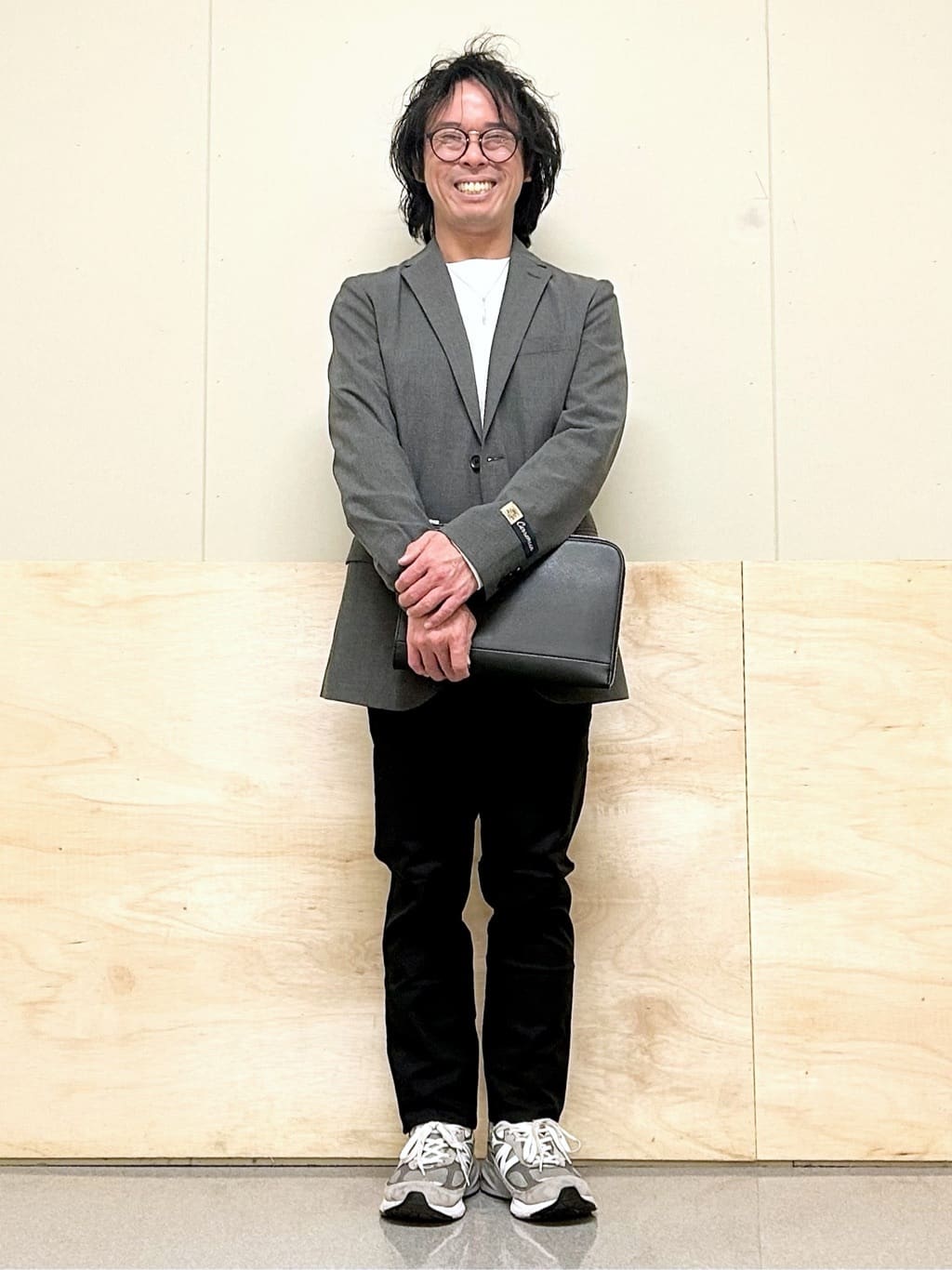 KENJI Iさんの「THE SHOP TK｜【オールシーズン穿ける！】7DAYSストレッチへリンボンパンツ　ON&hArr;OFF兼用」を使ったコーディネート