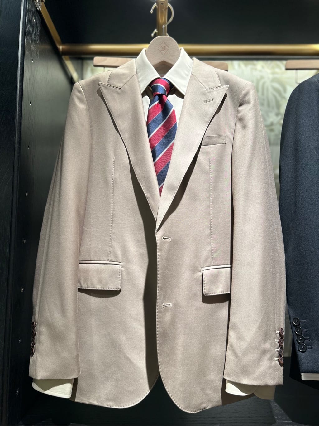 須田　慎二郎さんの「DRESSTERIOR｜【撥水加工/Safari5月号掲載】ローファー」を使ったコーディネート