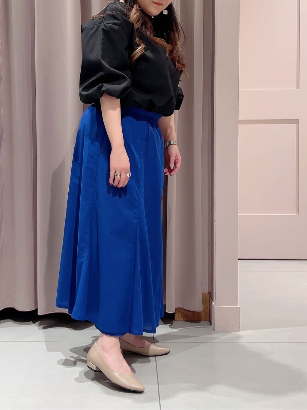 りえさんの「ESPERANZA｜《定番》晴雨兼用クッションフラットパンプス」を使ったコーディネート