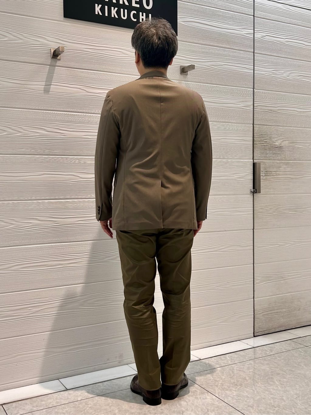 すーさんの「TAKEO KIKUCHI｜【オフィスカジュアル対応】ドレス チノパンツ」を使ったコーディネート