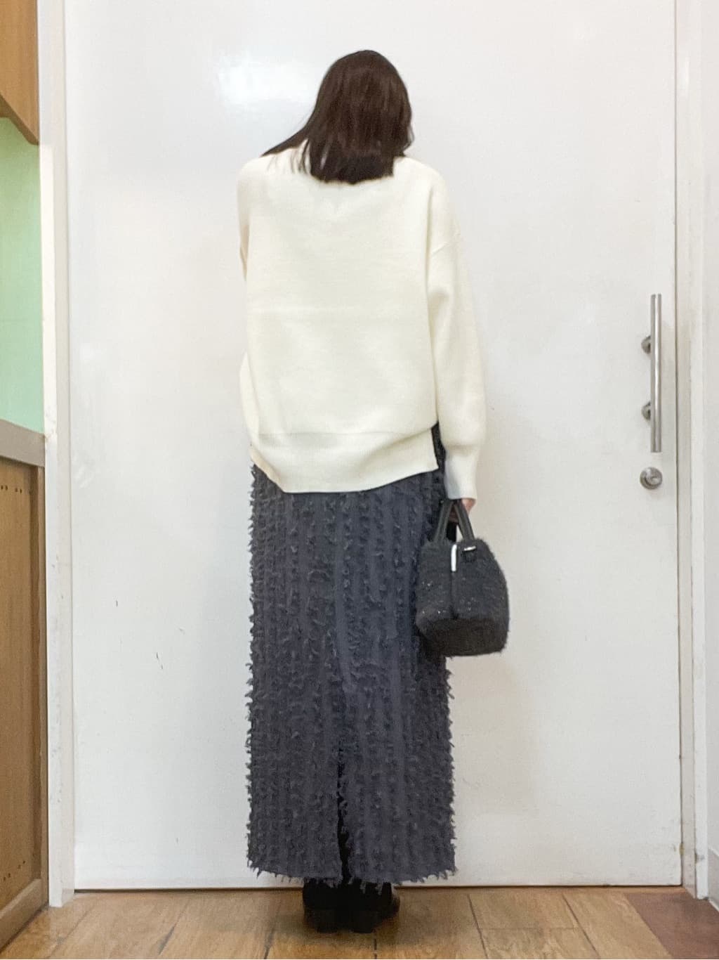 sakiさんの「SHOO･LA･RUE｜◆【洗える/ちくちくしにくい/静電気軽減】スウェットライク ハイネックニット」を使ったコーディネート