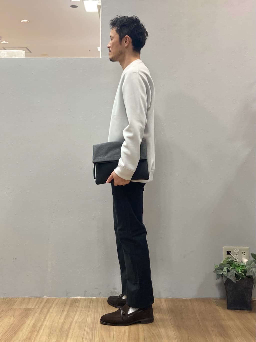 シュンさんの「TAKEO KIKUCHI｜【Made in JAPAN】播州織 ストレッチ パンツ」を使ったコーディネート