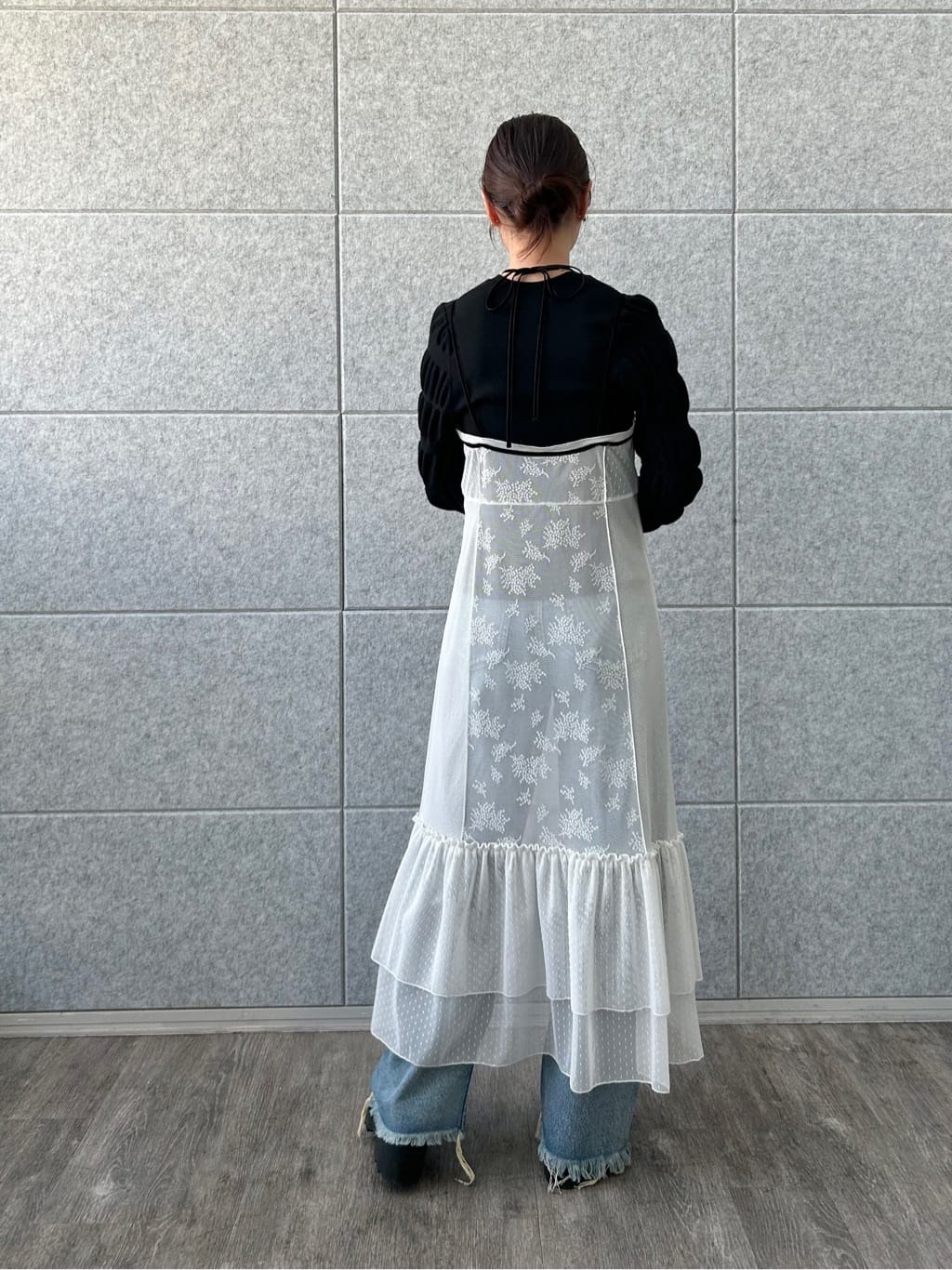 harunaさんの「CODE A｜gathered sleeves knit」を使ったコーディネート