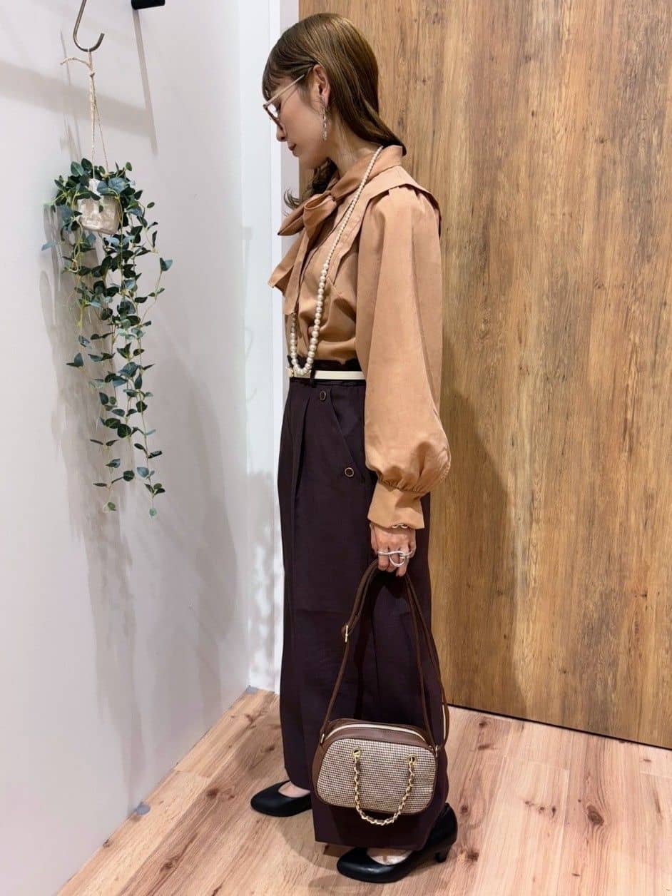 saltさんの「grove｜【人間工学】つつまれフィットパンプス【入卒対応可】」を使ったコーディネート