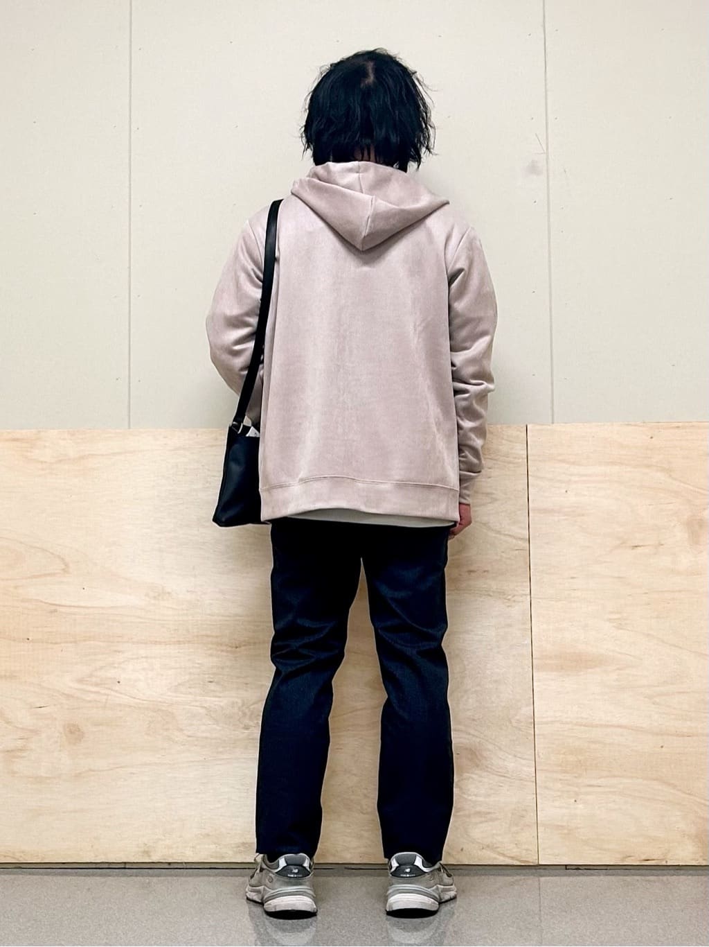 KENJI Iさんの「THE SHOP TK｜【オールシーズン穿ける！】7DAYSストレッチへリンボンパンツ　ON&hArr;OFF兼用」を使ったコーディネート