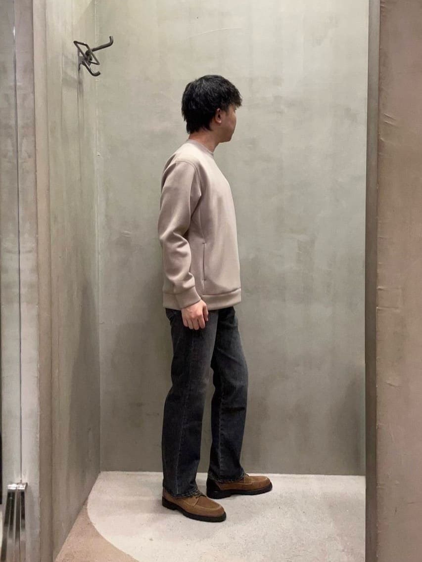 コウノ モトヤさんの「TAKEO KIKUCHI｜【モンスターストレッチ】日本製 ウォッシュド デニムパンツ」を使ったコーディネート