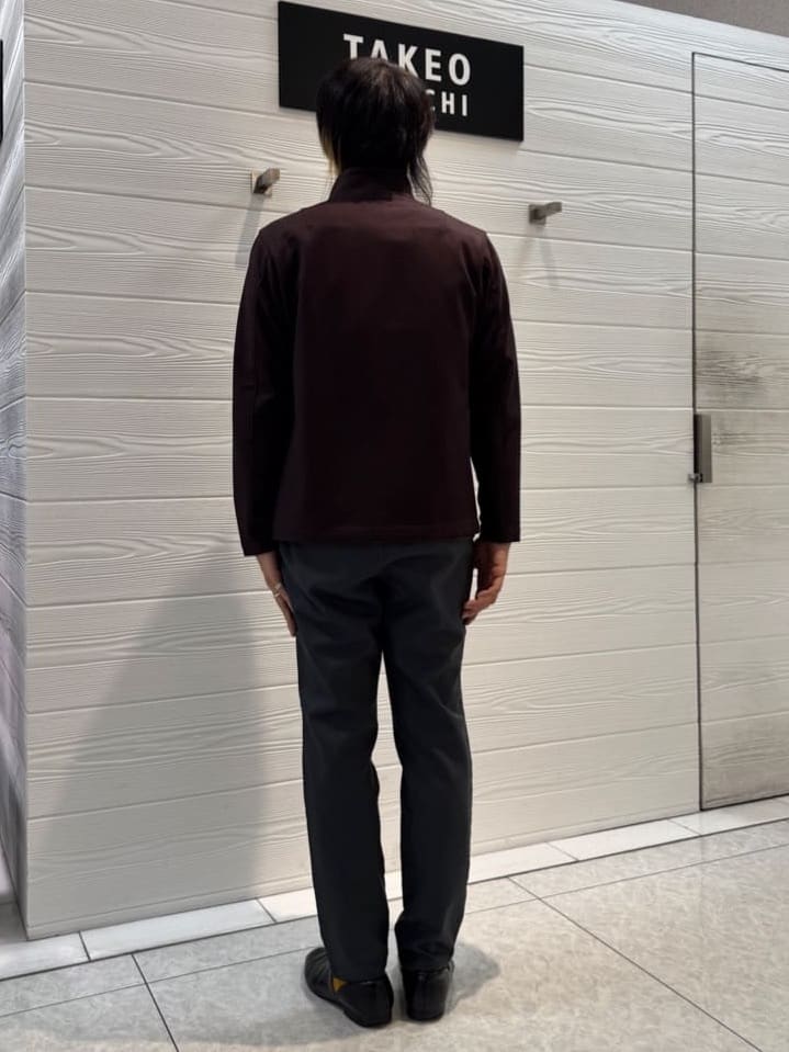 井出恭輔さんの「TAKEO KIKUCHI｜【DOWN FABRIC】ダウンファブリック スタンドカラーブルゾン」を使ったコーディネート