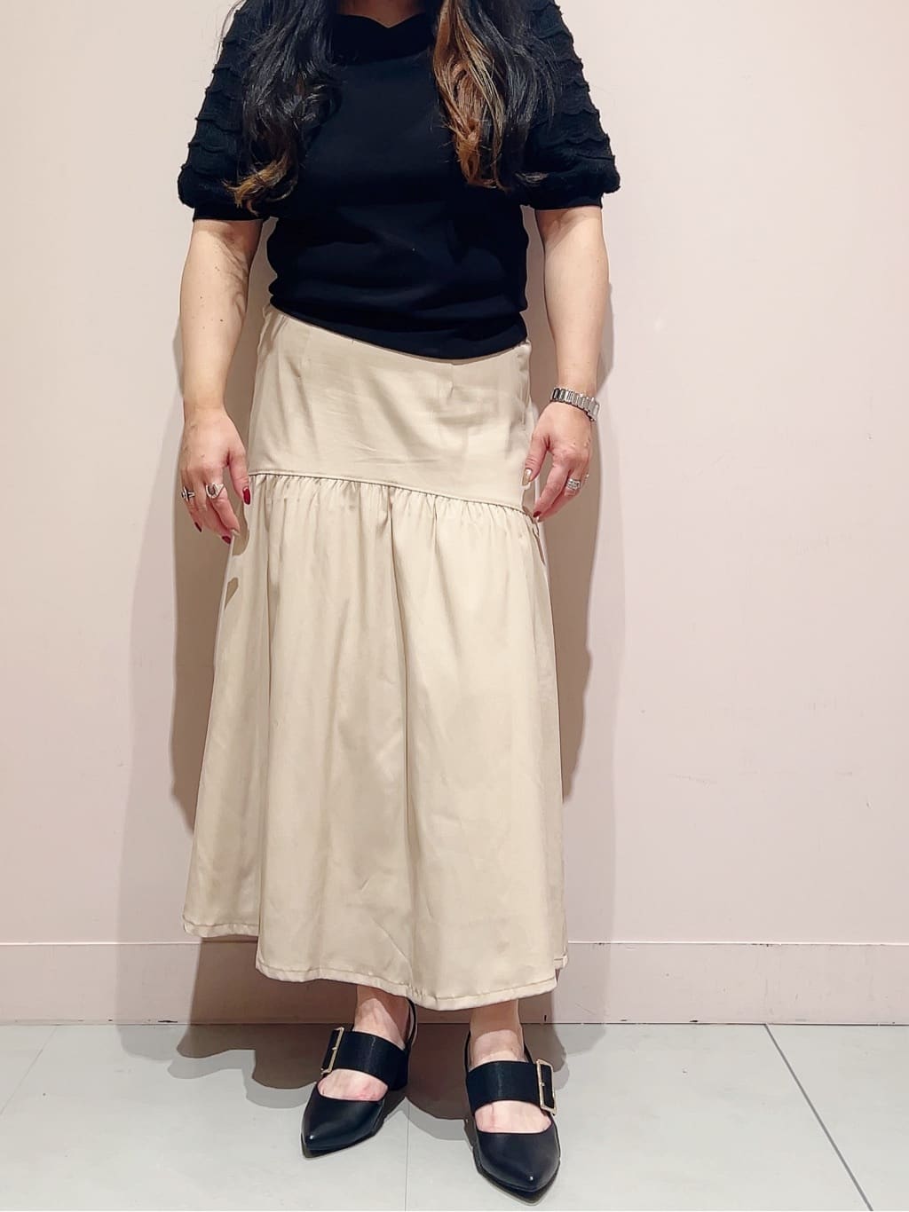 りえさんの「ESPERANZA｜バックルベルトバックストラップパンプス」を使ったコーディネート
