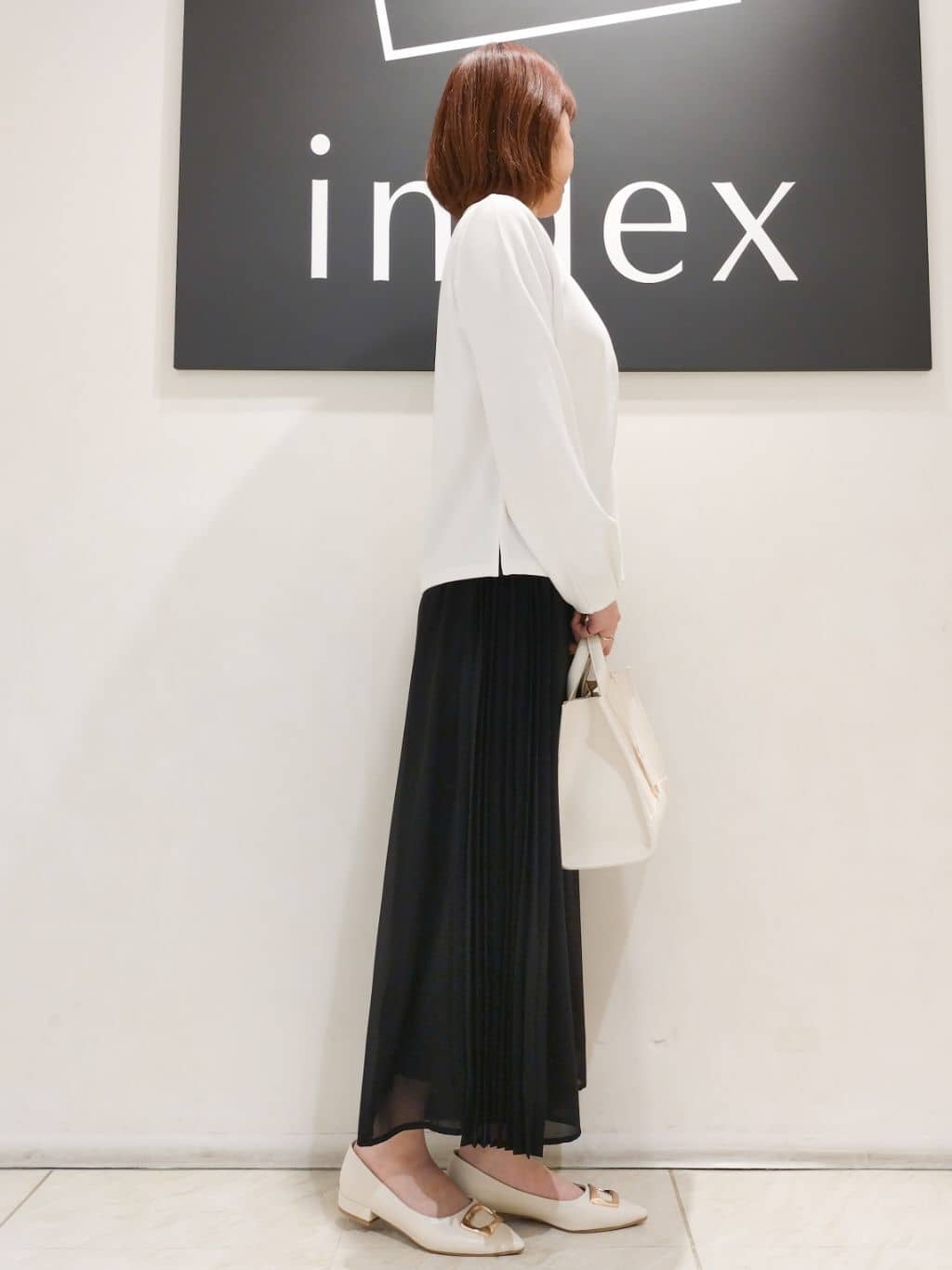 n.さんの「index｜◆【軽量／2WAY】スクエアミドルトートバッグ」を使ったコーディネート