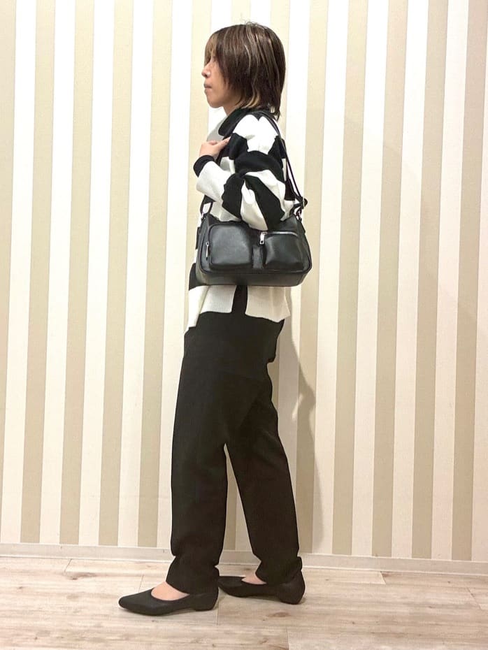 pieceさんの「SHOO･LA･RUE｜◆フロント2ポケットショルダーバッグ」を使ったコーディネート