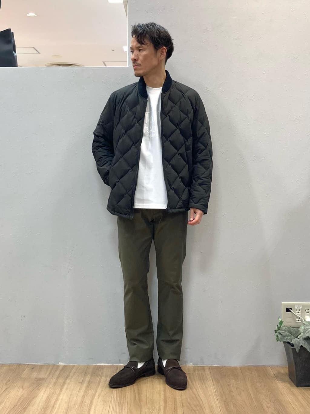 シュンさんの「TAKEO KIKUCHI｜【全7サイズ&times;8色展開！】トップマルチヘリンボン パンツ」を使ったコーディネート