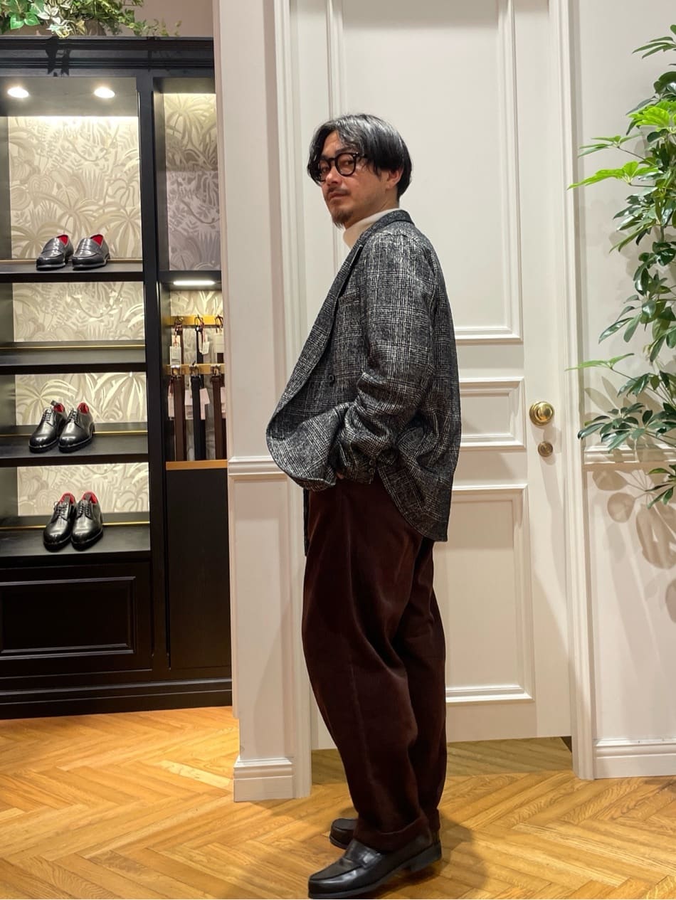 鶴田大士さんの「DRESSTERIOR｜【撥水加工/Safari5月号掲載】ローファー」を使ったコーディネート