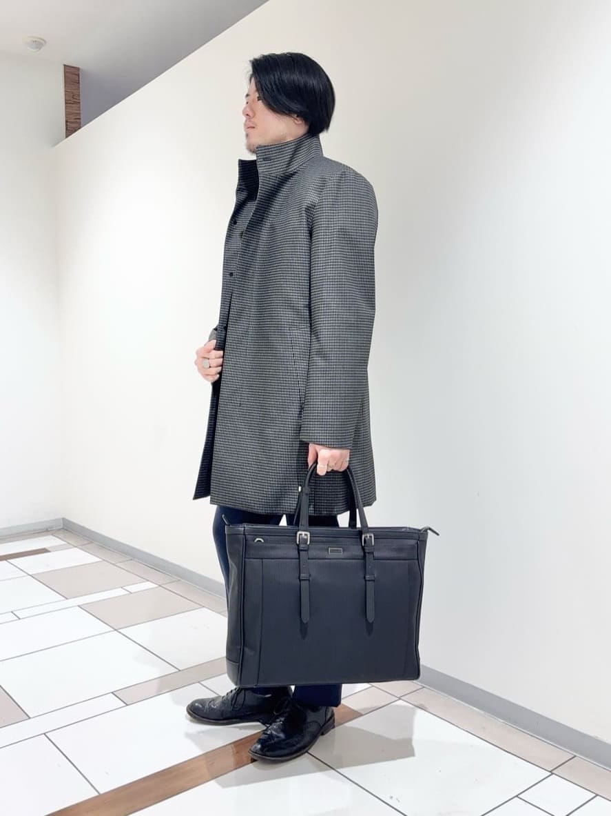 及川さんの「TAKEO KIKUCHI｜【Three by Three】シャイニーシャークピンヘッド スーツ/3ピース対応可」を使ったコーディネート