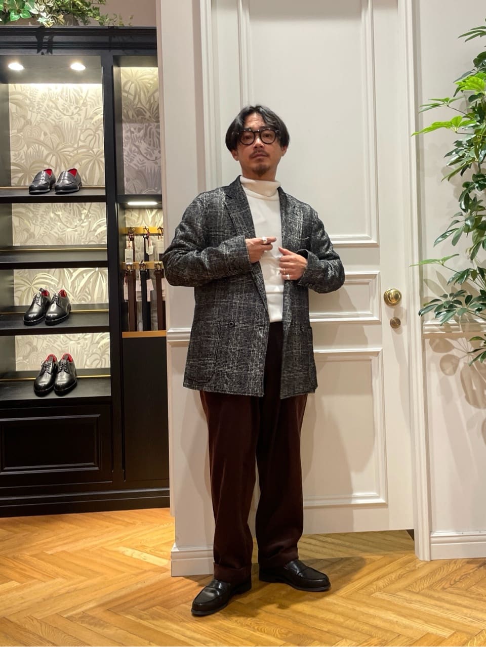 鶴田大士さんの「DRESSTERIOR｜【撥水加工/Safari5月号掲載】ローファー」を使ったコーディネート