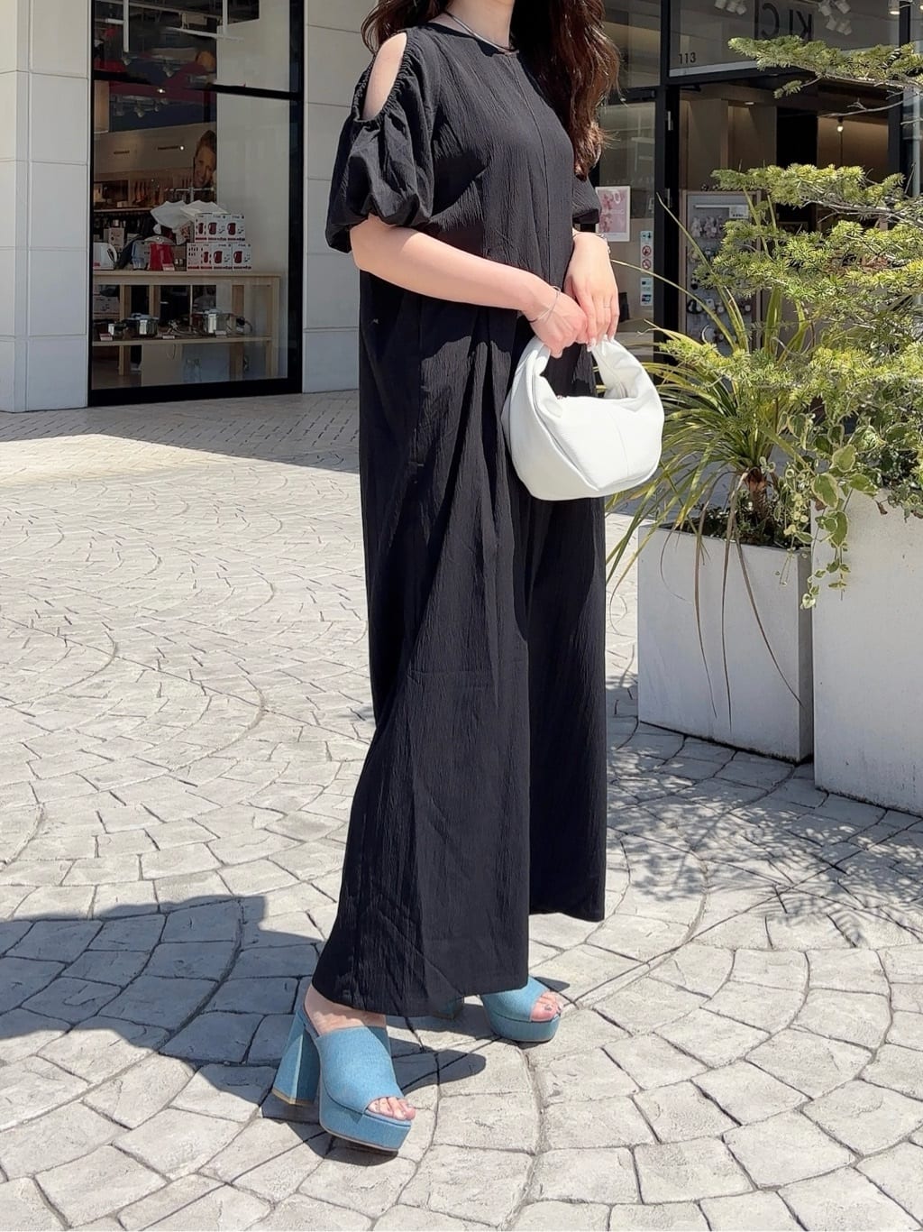 RINAさんの「ESPERANZA｜横型ワンハンドル手提げ」を使ったコーディネート
