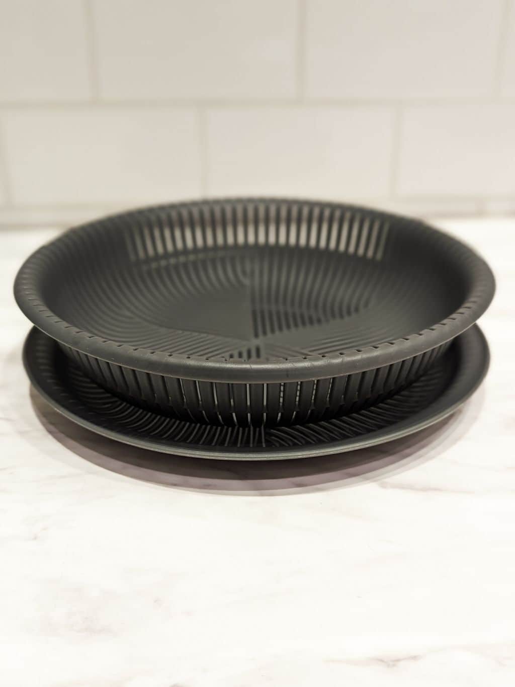 シモさんの「212 KITCHEN STORE｜きほんの道具 ザルボウル21cm GY ＜marna マーナ＞」を使ったコーディネート