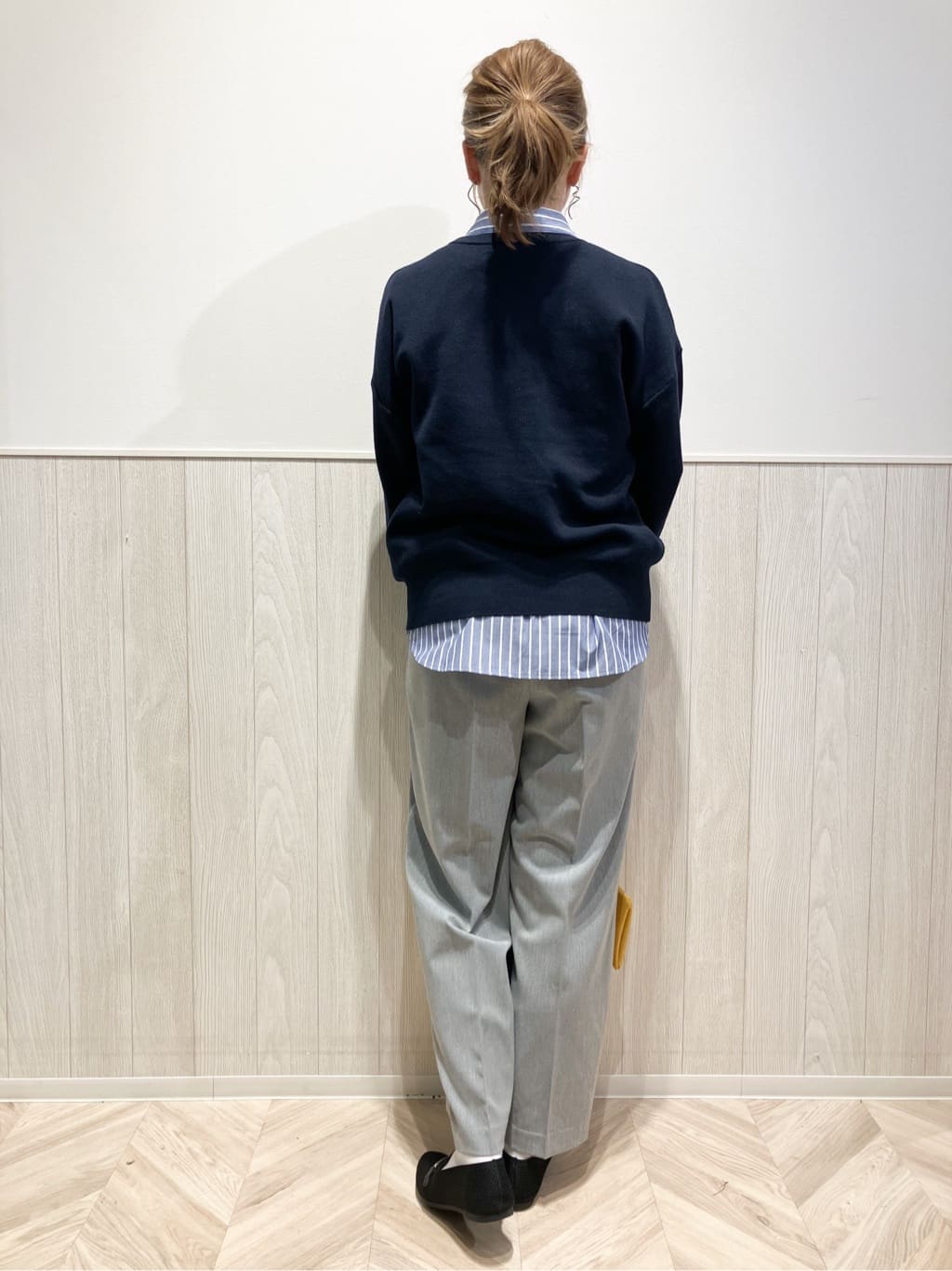 shokoさんの「SHOO･LA･RUE｜◆【洗える/S-LL/ちくちくしにくい】大人のための ロゴ入りスウェットライクニット」を使ったコーディネート