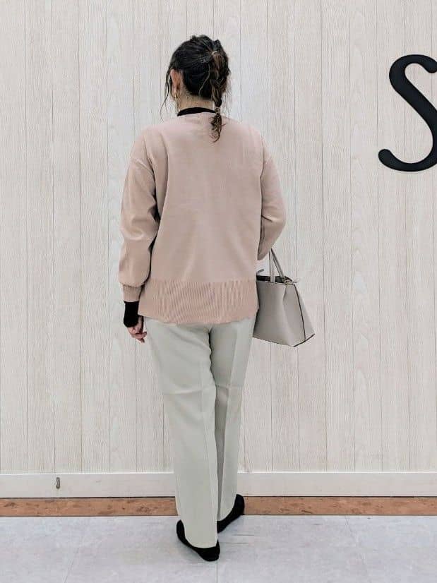 さくみぃさんの「SHOO･LA･RUE｜◆【洗える】一枚で簡単こなれ見え スポンディッシュ 裾レイヤード風ニット」を使ったコーディネート