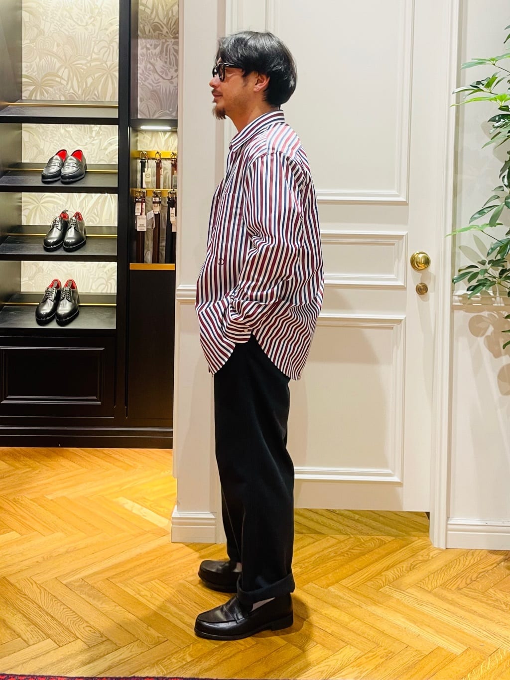 鶴田大士さんの「DRESSTERIOR｜【撥水加工/Safari5月号掲載】ローファー」を使ったコーディネート