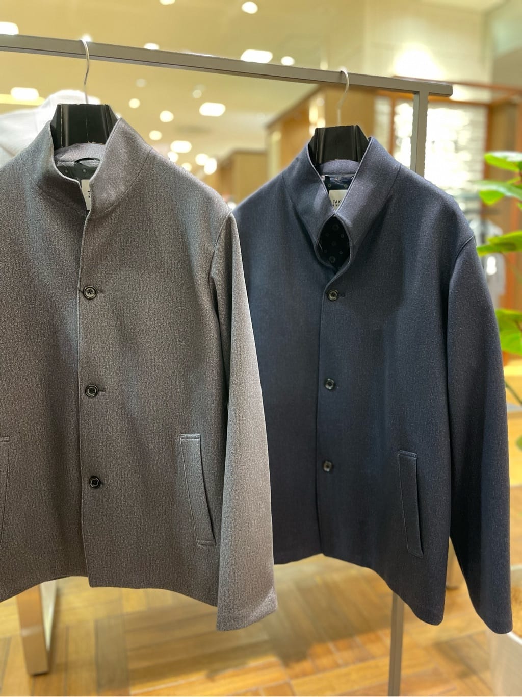 すずきさんの「TAKEO KIKUCHI｜【DOWN FABRIC】ダウンファブリック スタンドカラーブルゾン」を使ったコーディネート