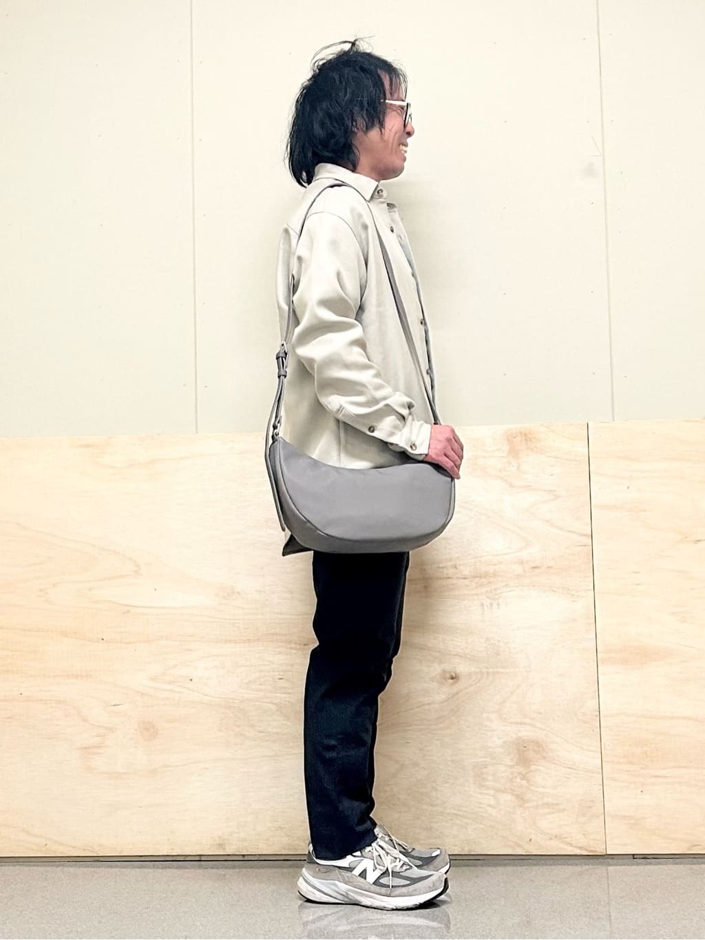 KENJI Iさんの「THE SHOP TK｜【オールシーズン穿ける！】7DAYSストレッチへリンボンパンツ　ON&hArr;OFF兼用」を使ったコーディネート