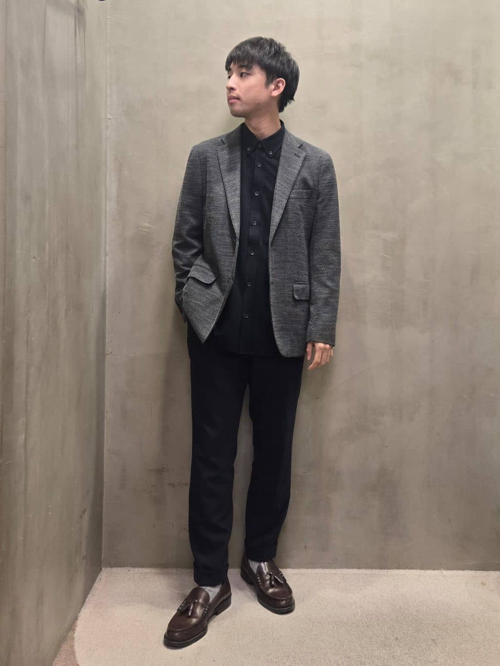 白木駆さんの「TAKEO KIKUCHI｜【抗菌防臭/シーズンレス】シアサッカー ジャージシャツ」を使ったコーディネート